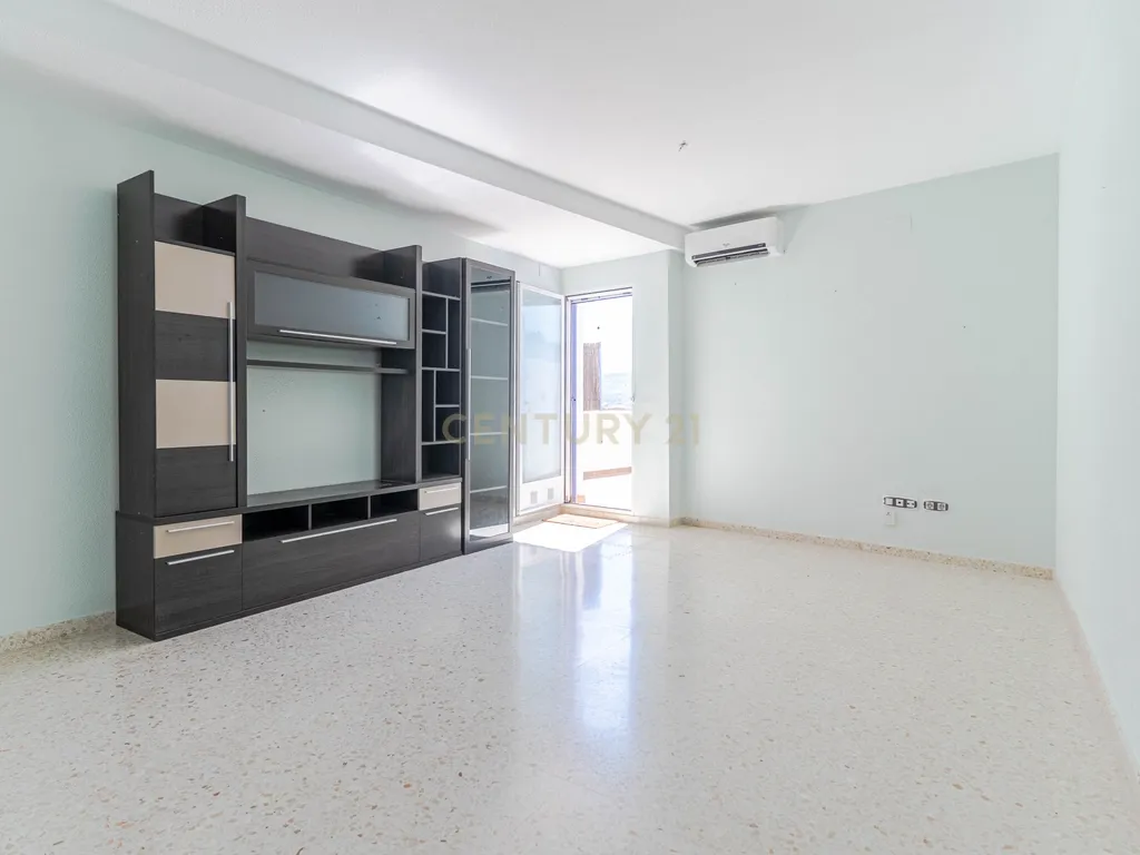 Apartamento T4 com Vista Panorâmica em Pulianas, Granada - Image 11