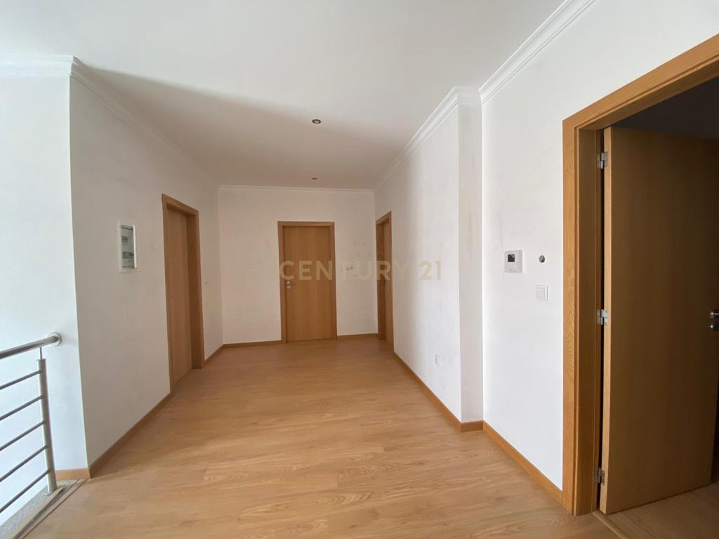 Moradia T4 em Mirandela com Vista Panorâmica - Image 17