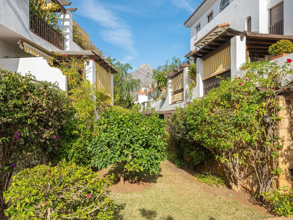 Apartamento à venda em Marbella Lomas by Marbella Club - Image 34