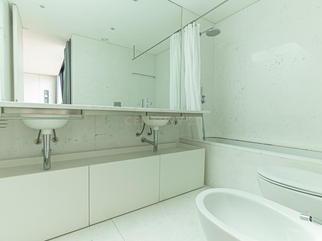 Apartamento T2 com 149 m2 - Centro Histórico de Matosinhos - Image 23