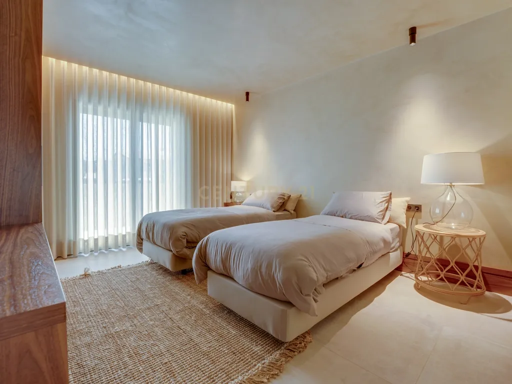 CASA DE LUXO NA PRAIA DA GALÉ · ALGARVE , onde o luxo encontra o mar. - Image 18