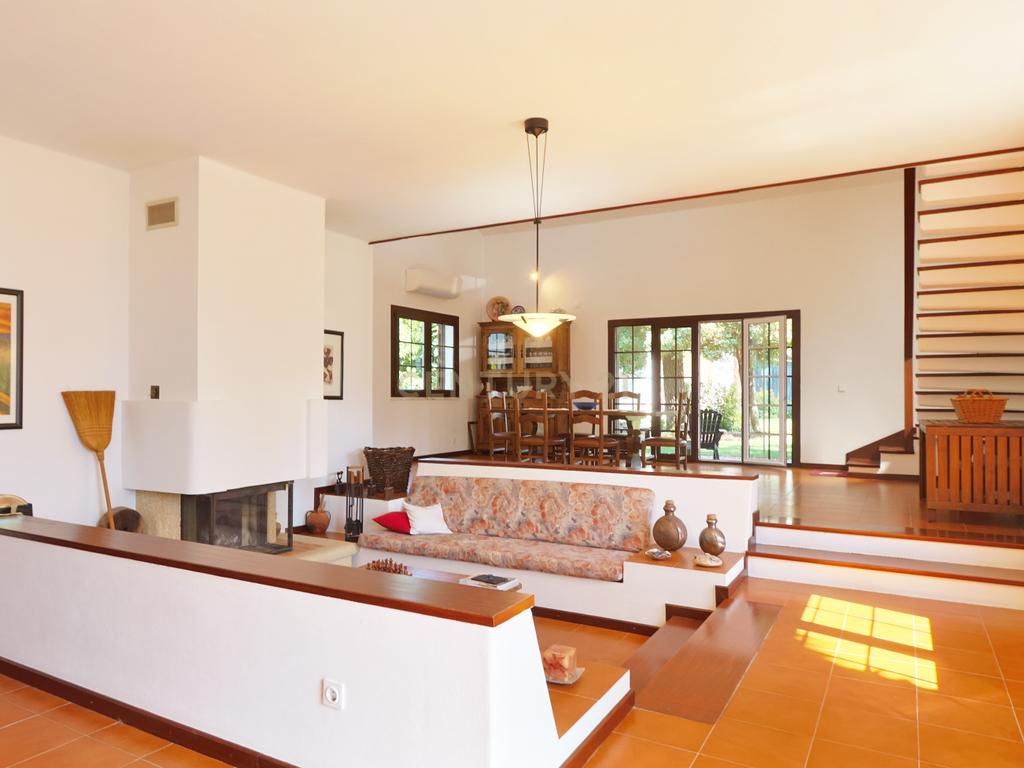 Casa T5 na Verdizela - Qualidade e Exclusividade - Image 5