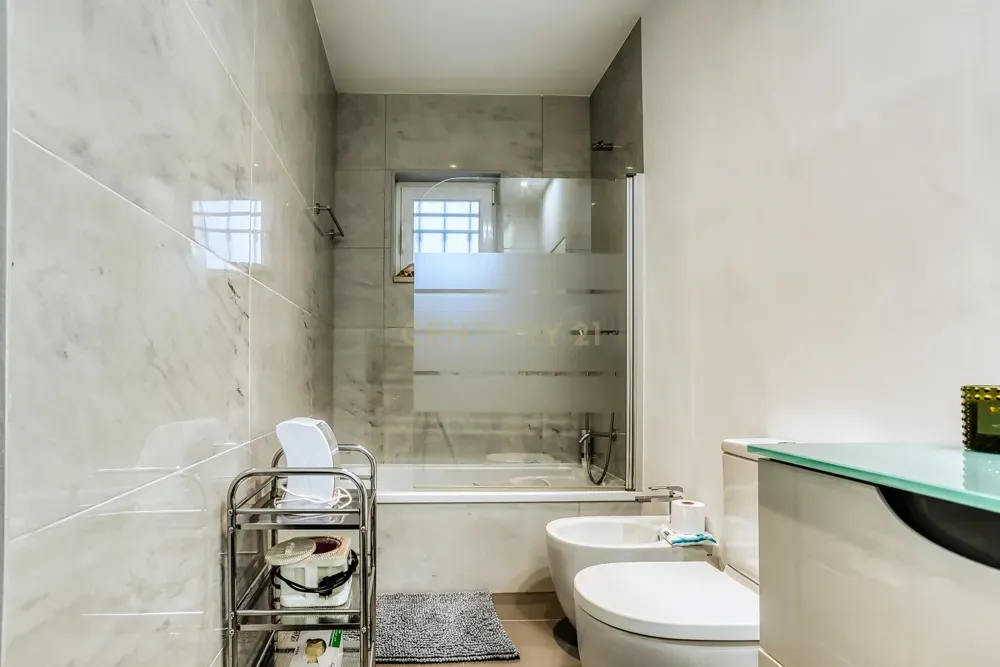 Apartamento T3 - Alameda D. Afonso Henriques - Lisboa - Image 25