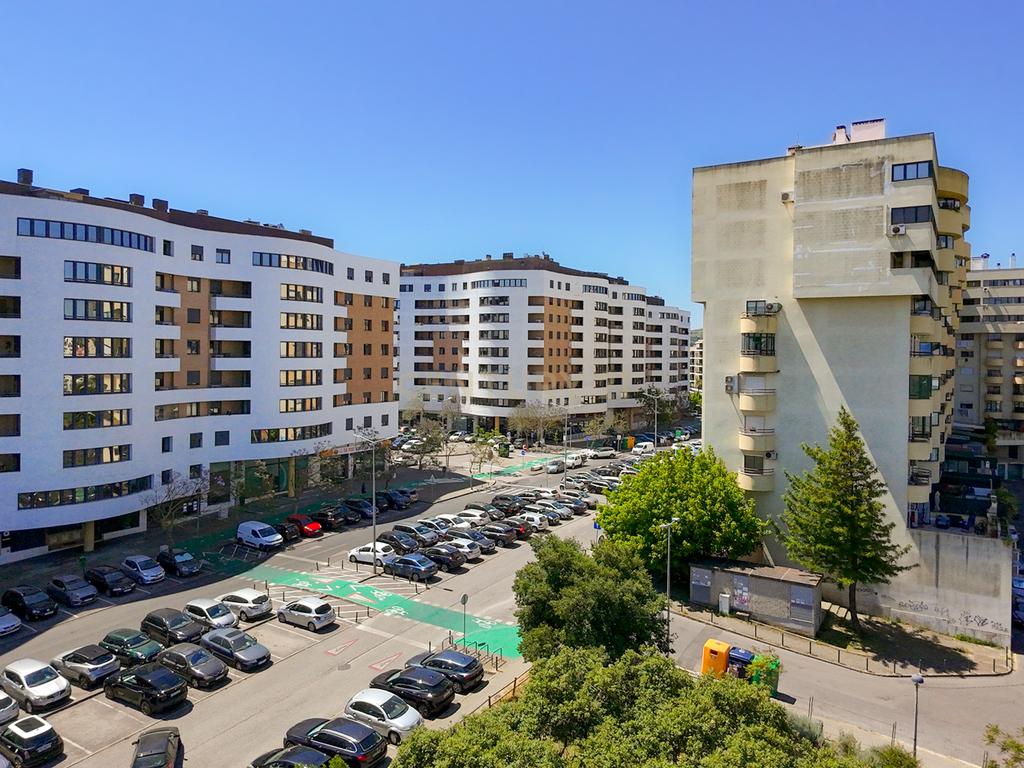 Apartamento T4 na prestigiada Urbanização Quinta do Infantado, Loures com Vista Panorâmica sobre as Lezírias - Image 35