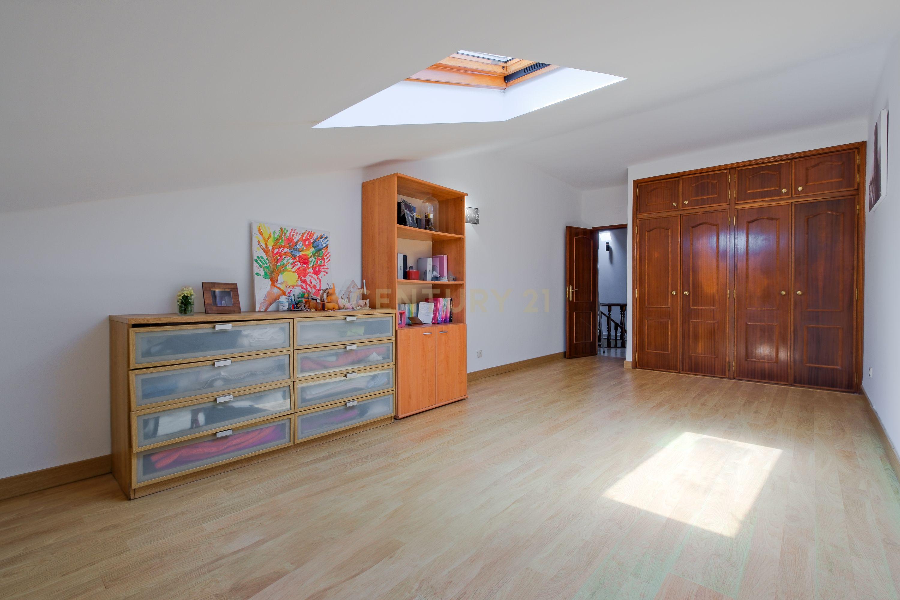 Duplex em Lisboa, Sintra: Espaço e Conforto com Vista Serra Sintra - Image 31