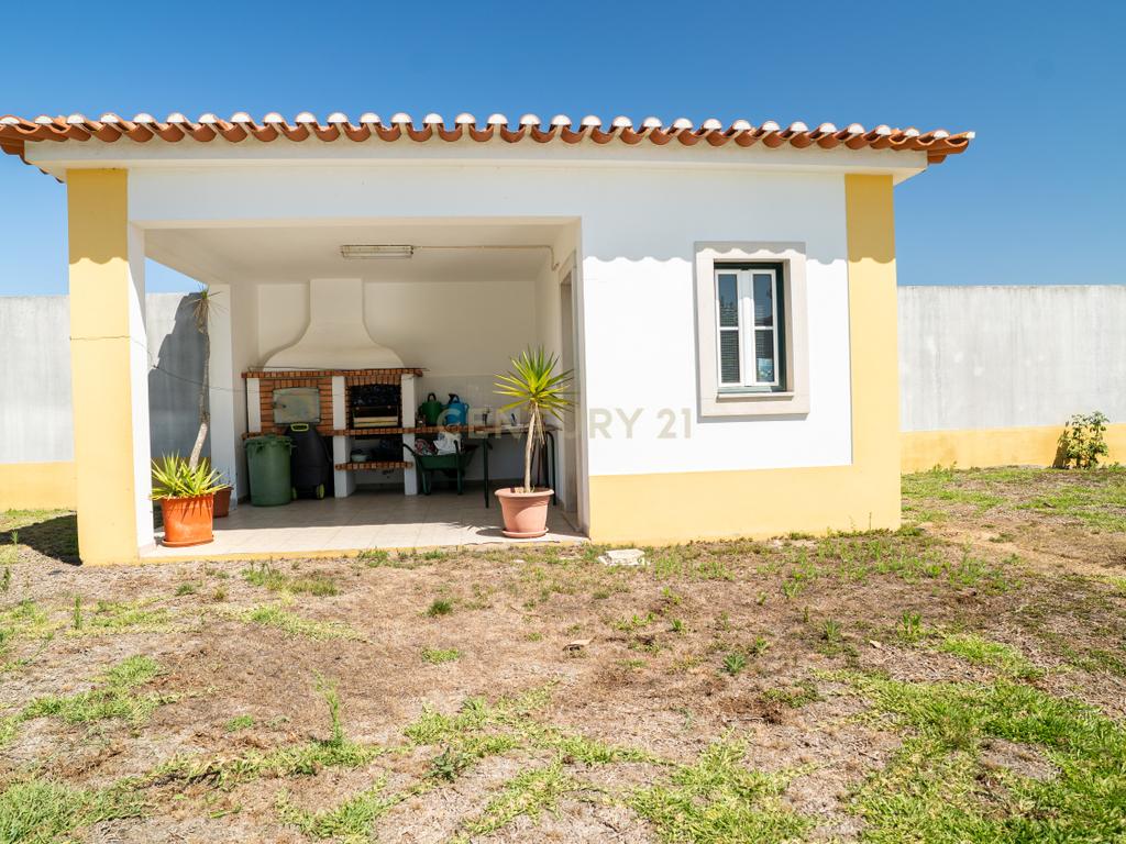 Moradia T4 Isolada com 308 m2 de construção, Jardim, com 4270 m² de Terreno. - Image 68