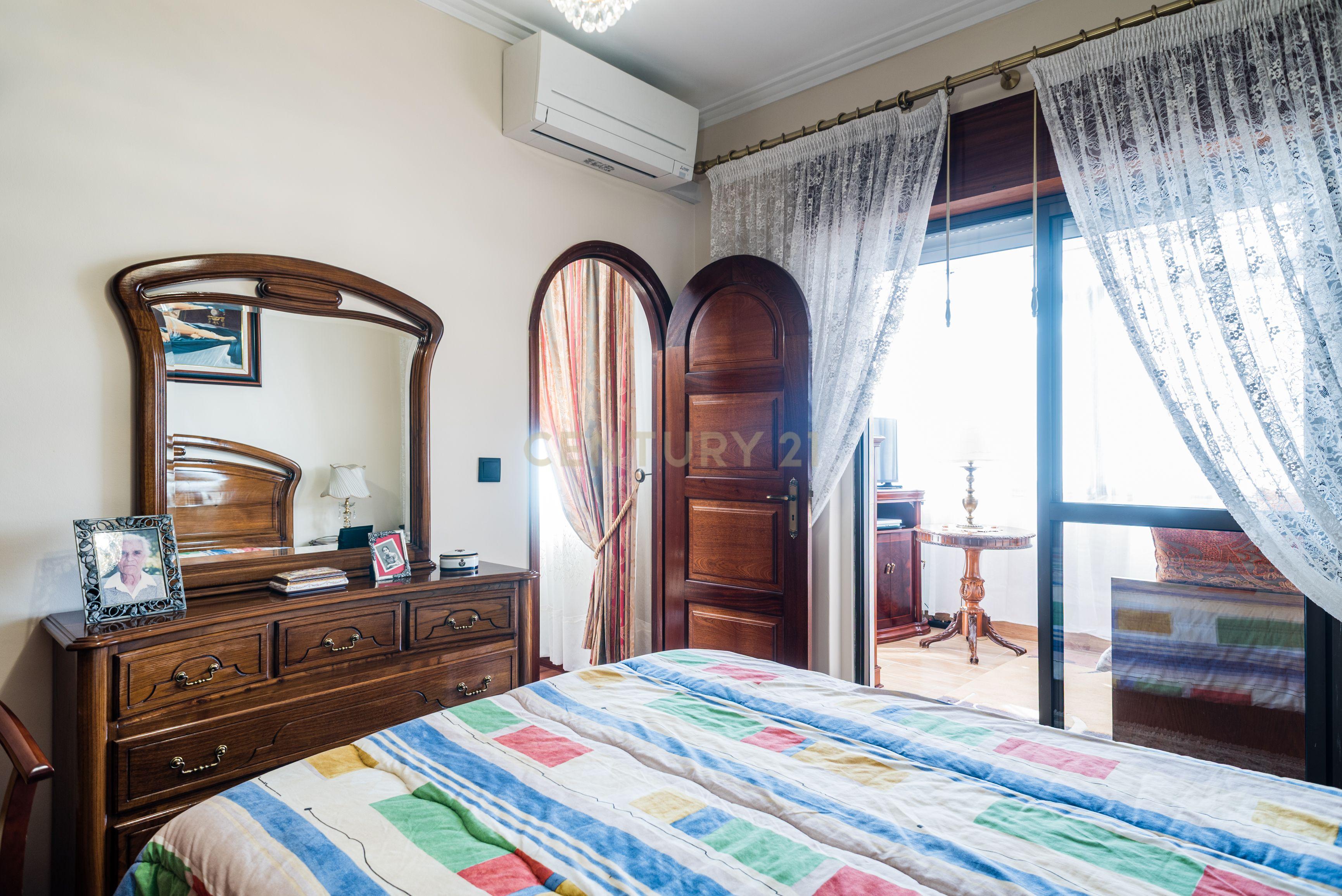 Fotografia 6 de Apartamento T0, com Terraço, Agualva Cacém
