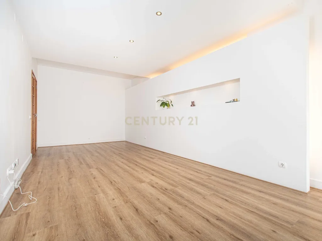 Duplex em Estados Unidos Da America, Lisboa com Vista para a Cidade - Image 20