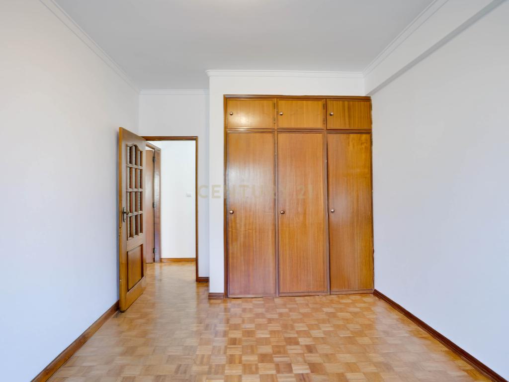 Apartamento T3 com Vista de Rio, São Vicente, Lisboa - Image 34