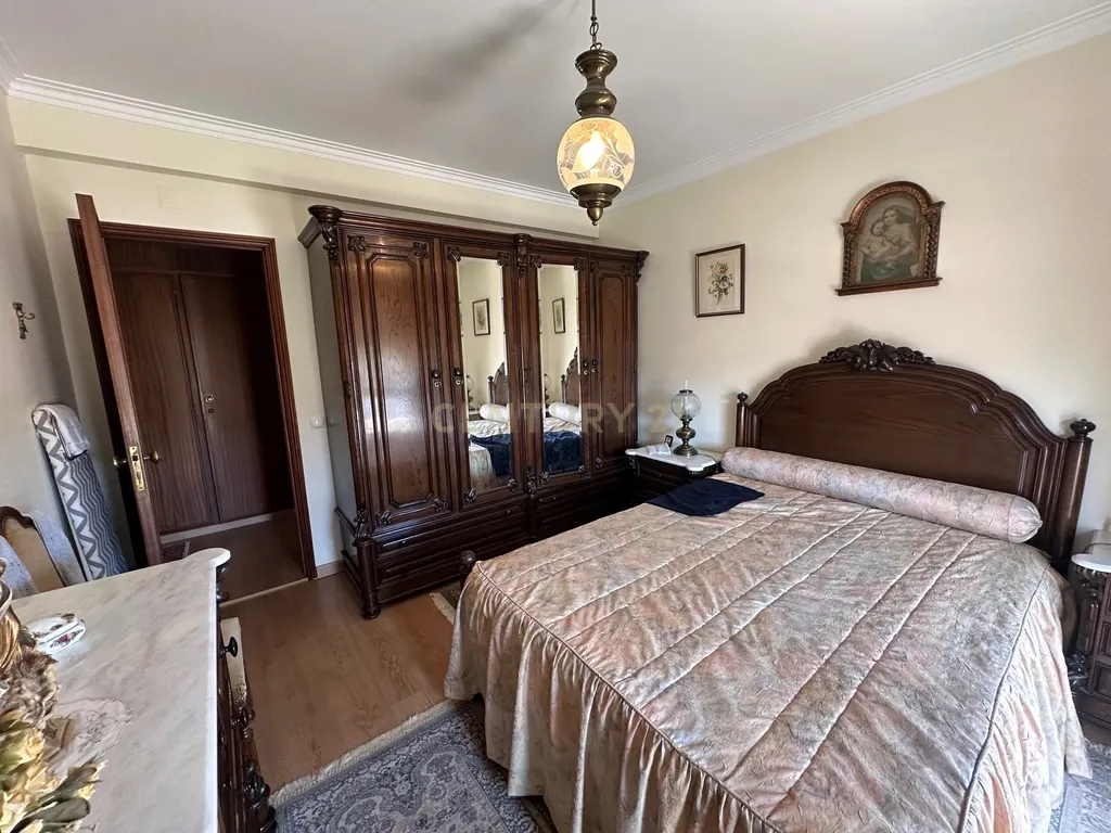 APARTAMENTO T2 | LOCALIZAÇÃO CENTRAL EM TIRES | EM EXCELENTE ESTADO DE CONSERVAÇÃO - Image 7