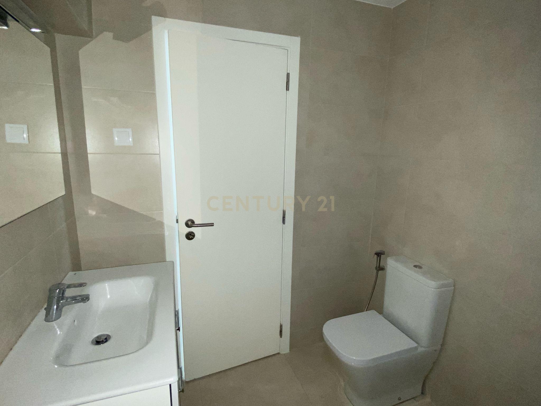 Apartamento T2 em Lisboa - Image 8