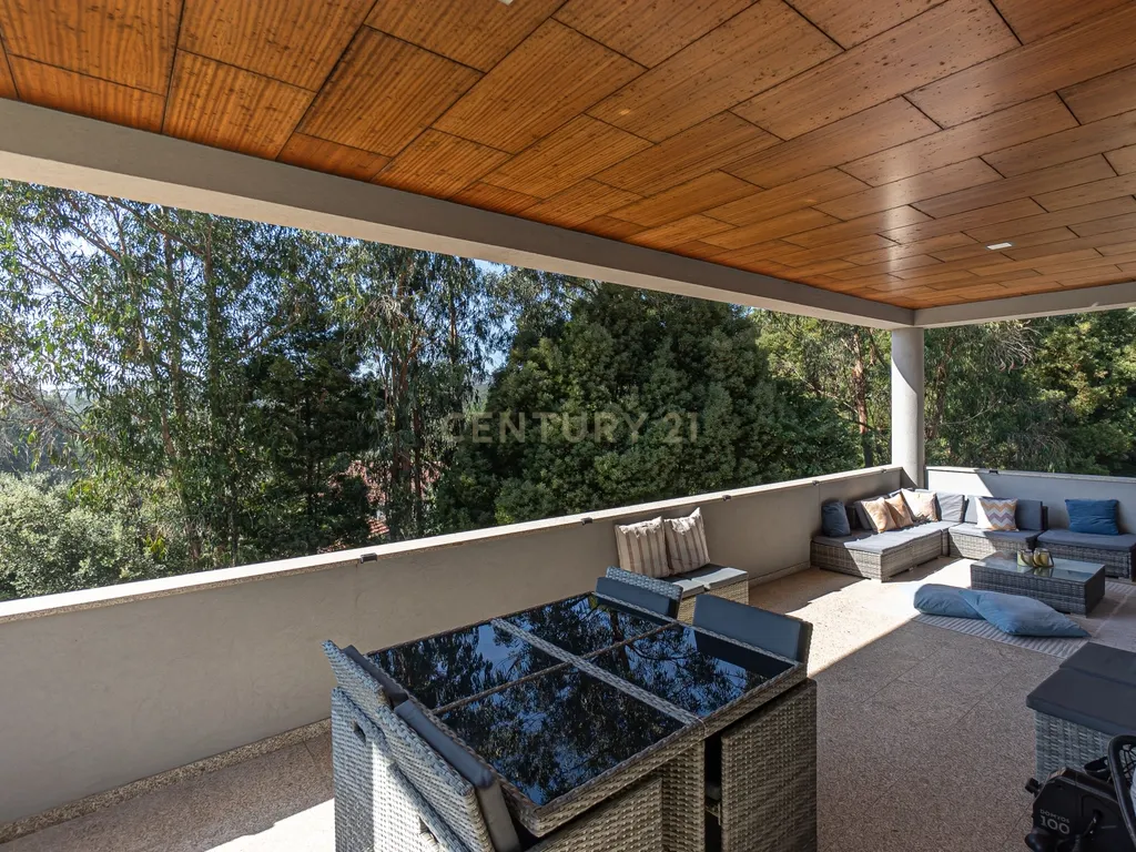 Fantástica moradia T4 de Luxo com piscina em Valongo - Image 33