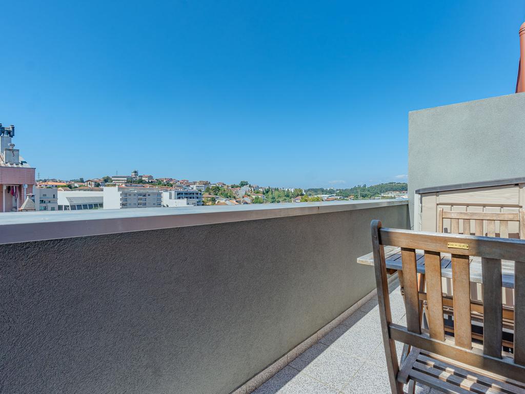 Apartamento T2 com terraço panorâmico – Rio Tinto - Image 8