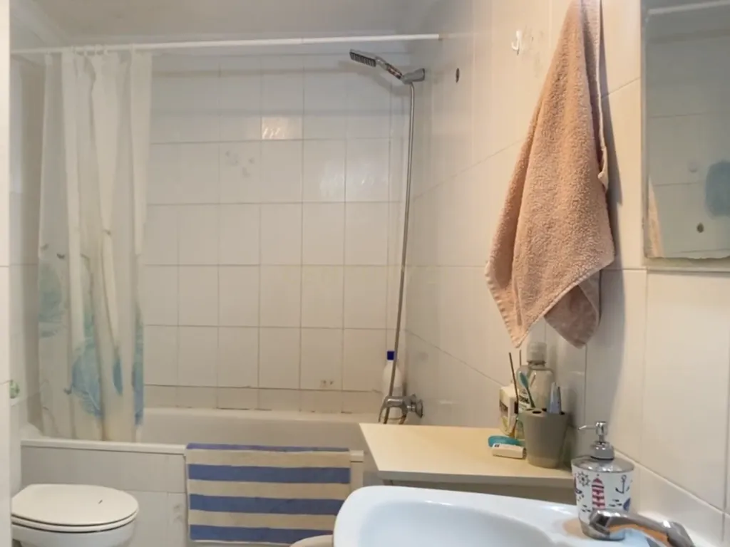 Apartamento Moderno em Álora, Málaga com Garagem e Varanda - Image 21