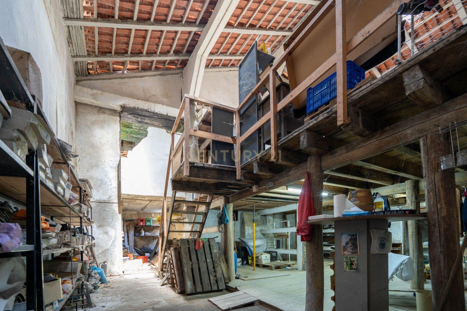 Fotografia 8 de Armazém para Recuperação em Lousã, Coimbra - 110m²