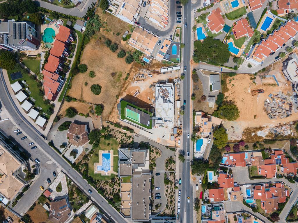 Apartamentos de Prestígio no Centro de Albufeira no Único Condomínio Novo com Vista Mar a Poucos Passos da Praia - Image 37