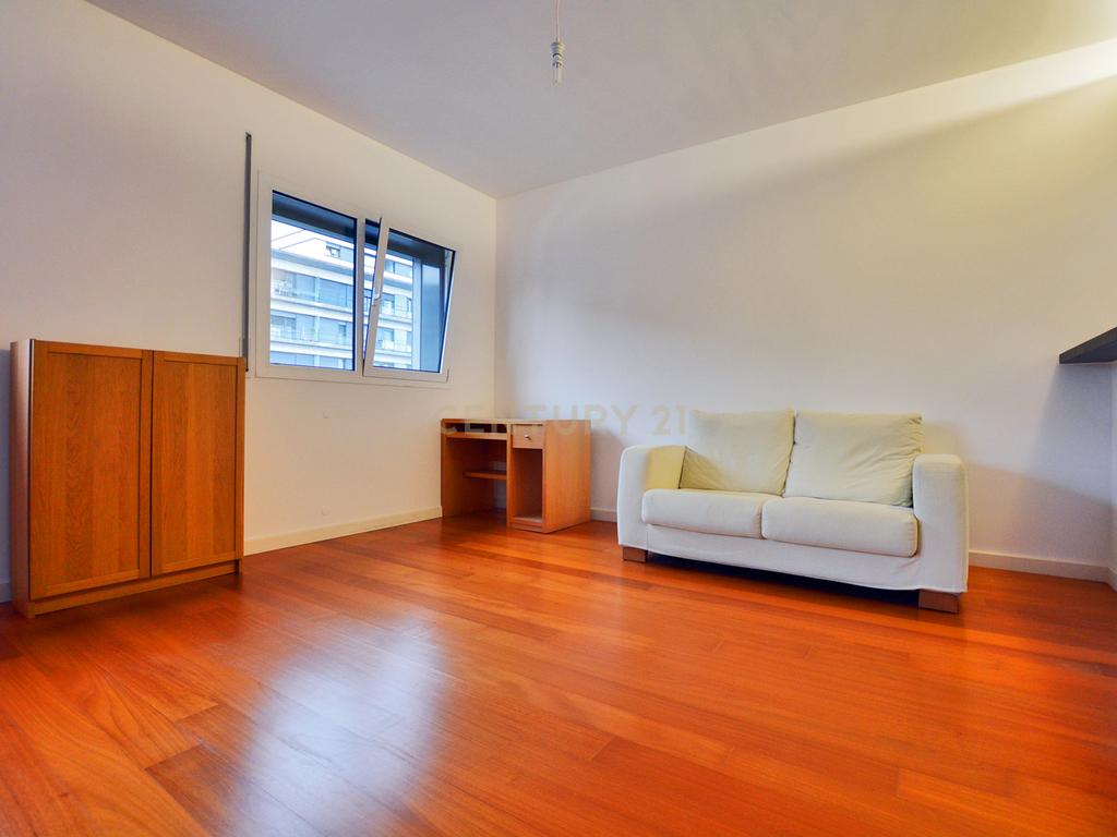 Apartamento T0 Parque das Nações - Image 7