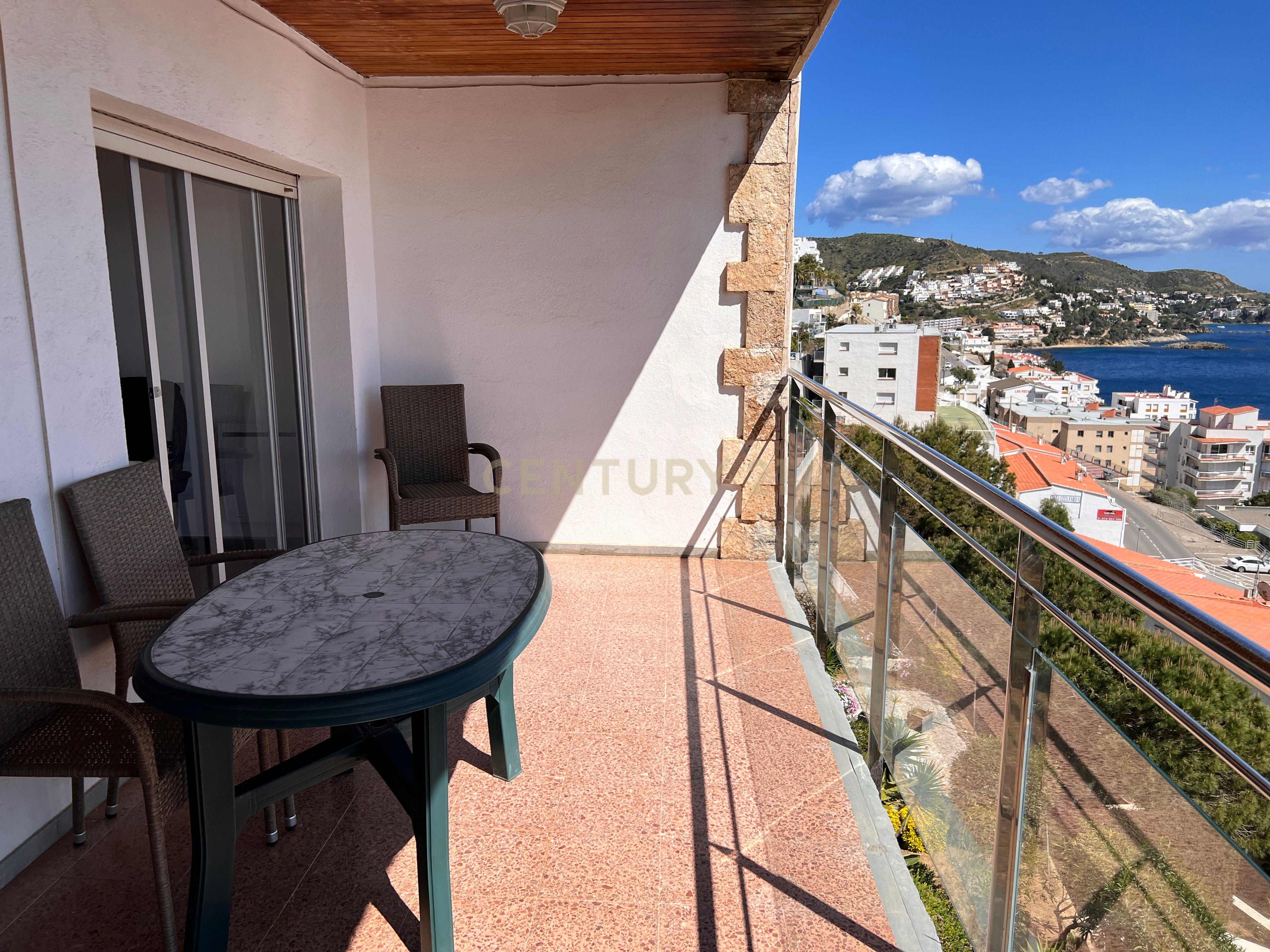 À VENDA - EM ROSES, NA COSTA BRAVA – VISTA PANORÂMICA EXCECIONAL PARA O MAR - Image 22