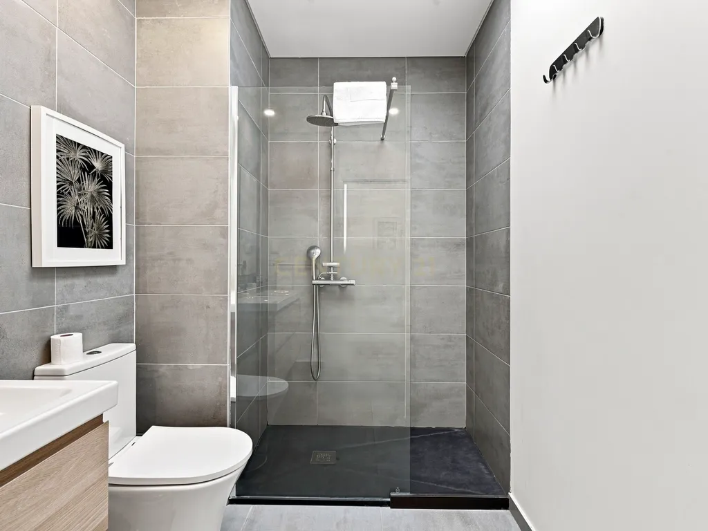 Moradia T4 +1 com piscina totalmente remodelada com painéis solares na Lourinhã ( São Bartolomeu dos Galegos) - Image 24