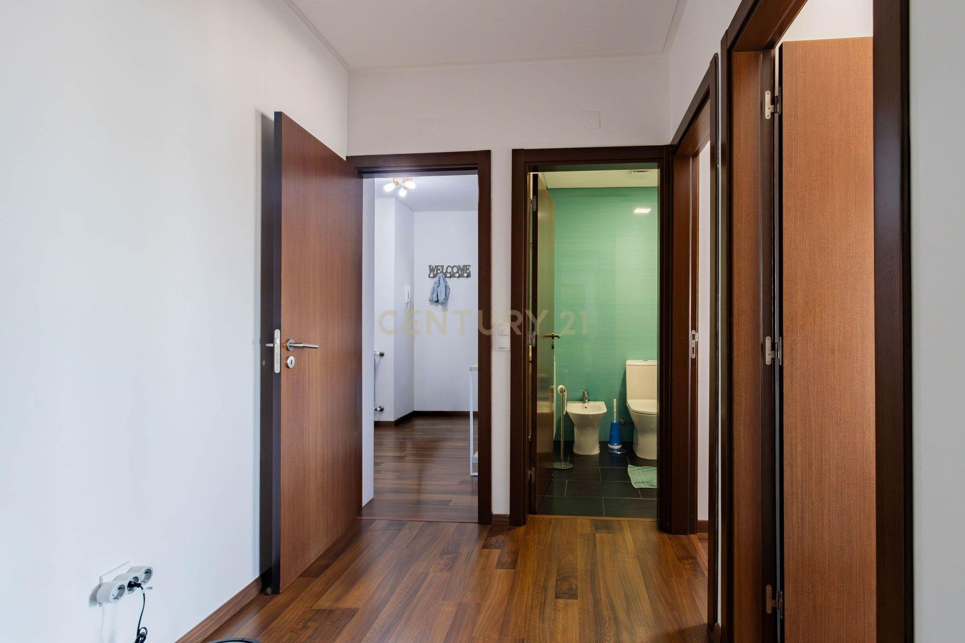 Fotografia 10 de Apartamento T3 Moderno na Marinha Grande, Leiria