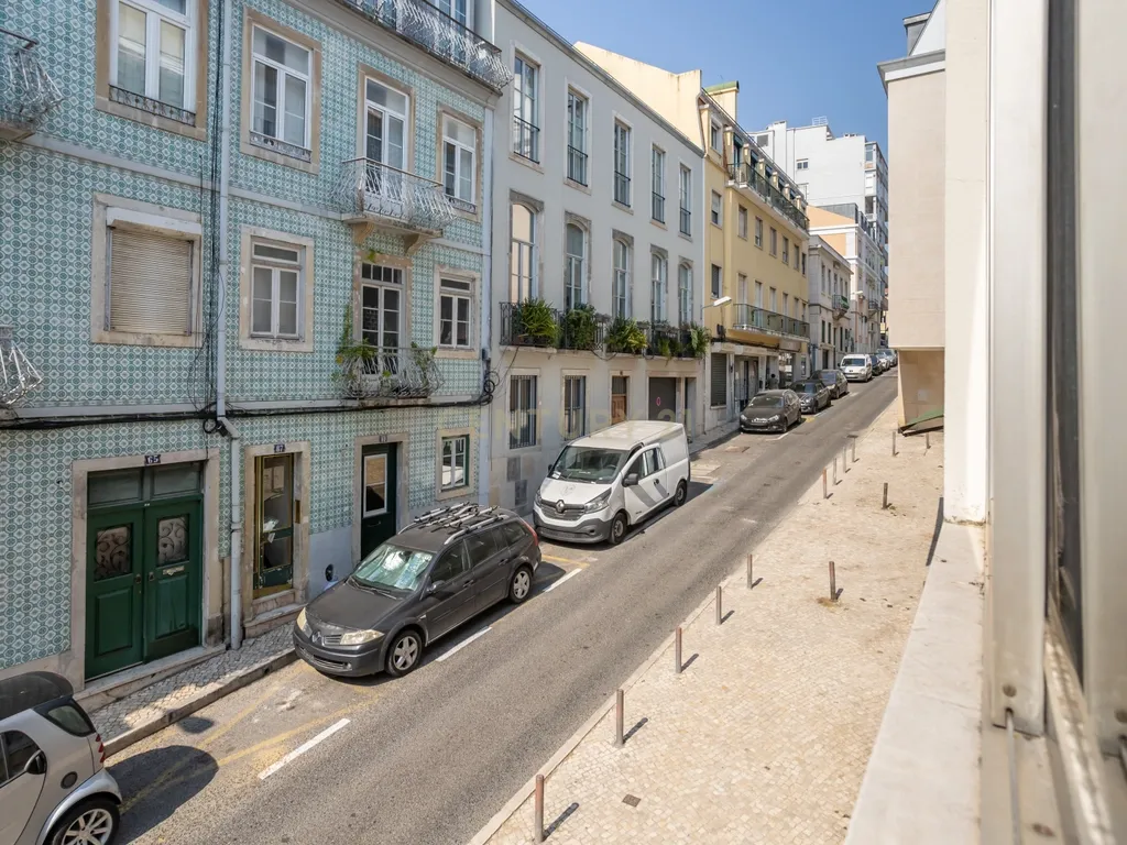 Apartamento 2 assoalhadas, Campo de Ourique, Lisboa - Image 1