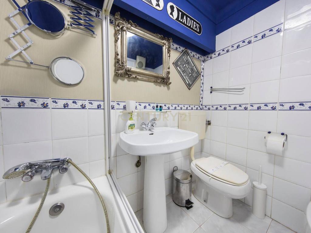 Apartamento T1 - Rua São Sebastião da Pedreira   - Image 16