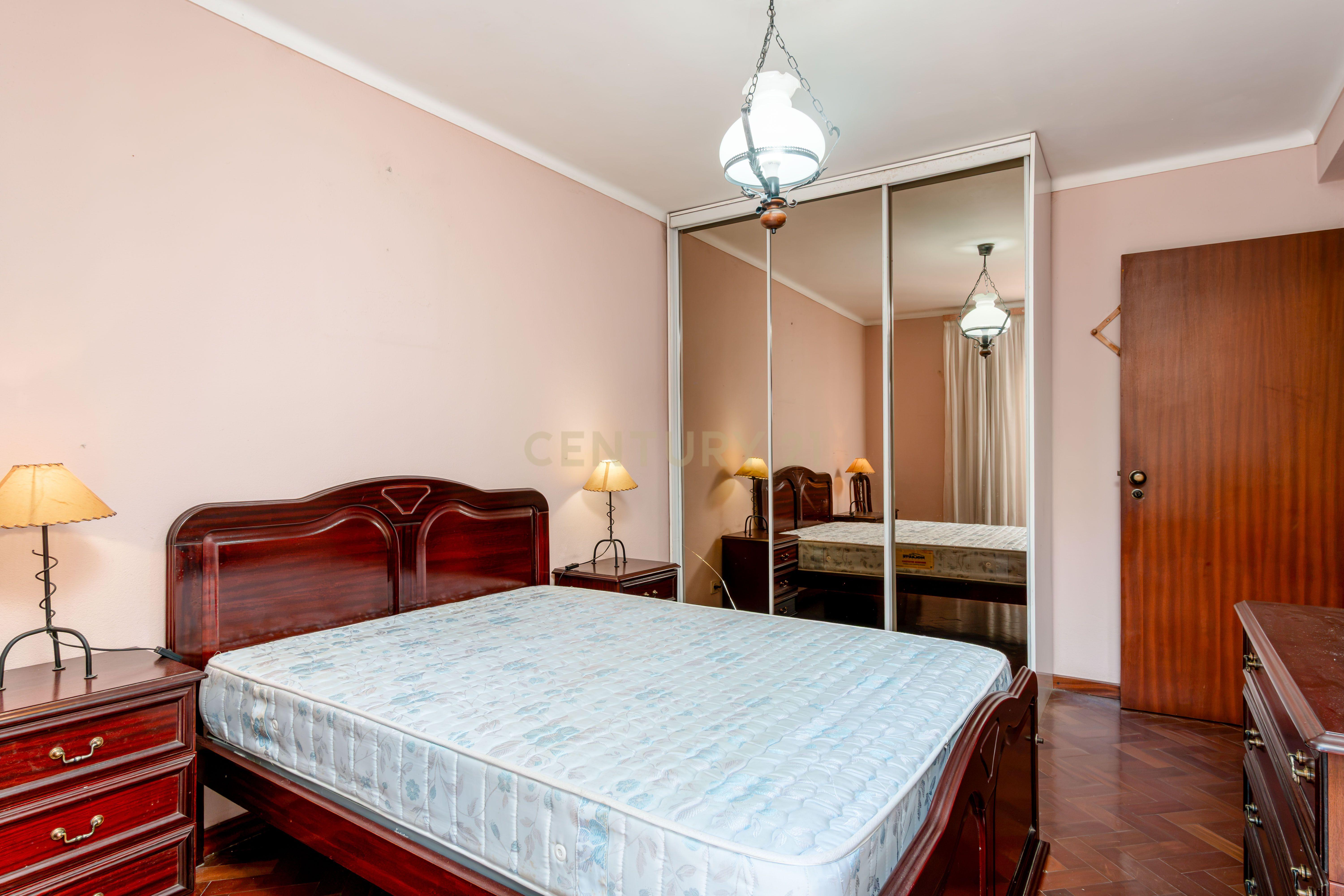 Fotografia 10 de T2 em Caselas – Oportunidade para Criar a Casa dos Seus Sonhos