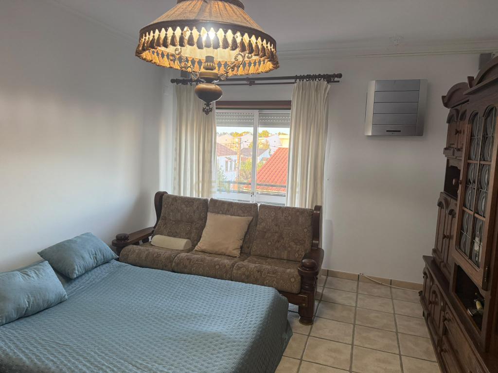 Apartamento T2 com possiblidade de T4, Entroncamento - Image 12