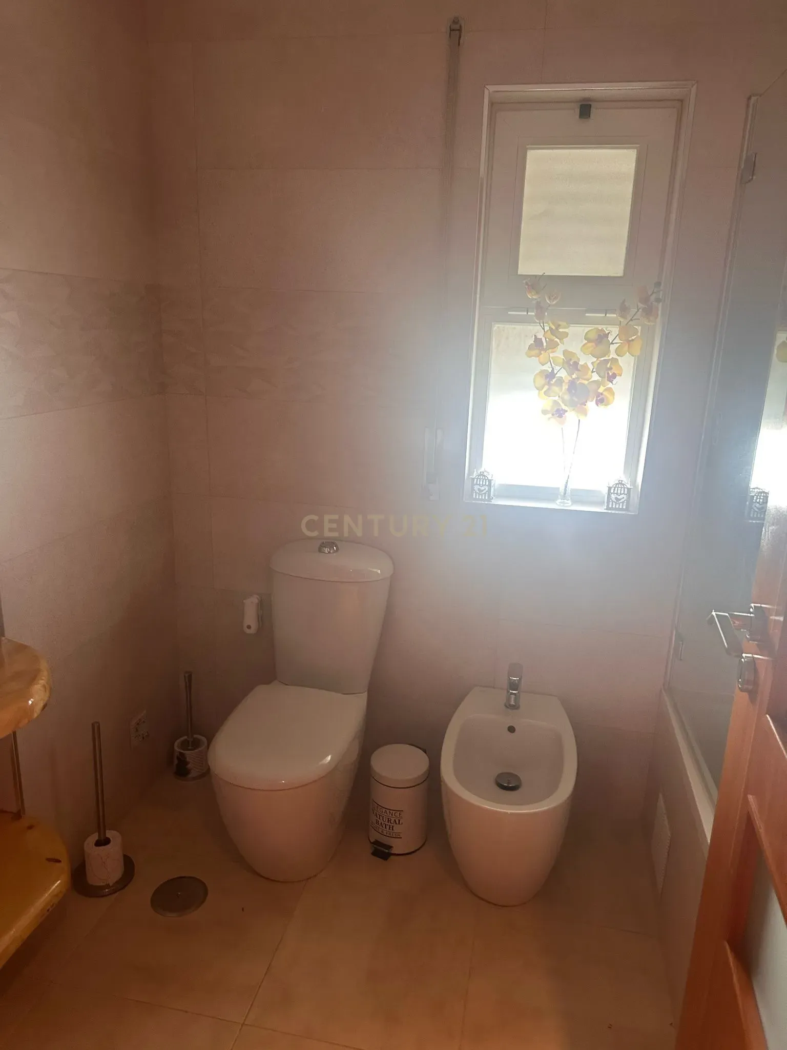 Apartamento T3 em Vialonga, com Garagem e Elevador - Image 16
