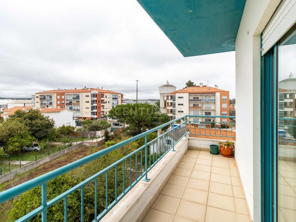 Apartamento T4 (duplex) -Marinha Grande - Image 11