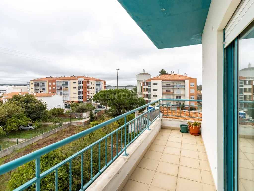 Apartamento T4 (duplex) -Marinha Grande - Image 11