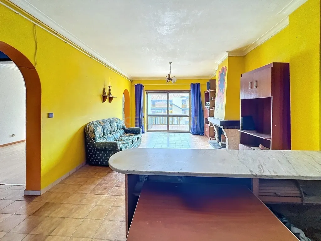 Apartamento T2 - Arrendamento - Bem localizado na Nazaré - Image 5