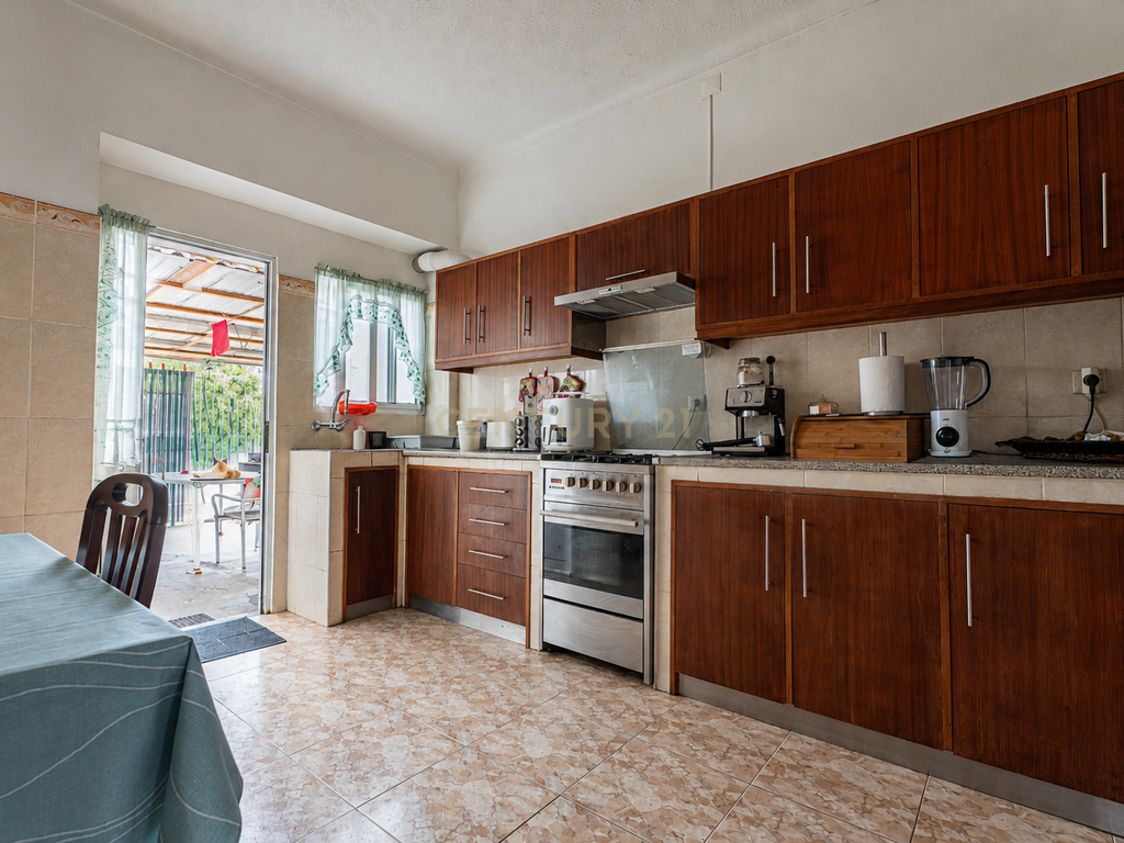 🏡 Moradia T3 + Espaço Comercial 🏪 | Livramento | Ponta Delgada📍 - Image 4