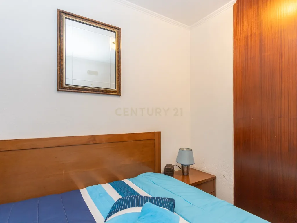 Apartamento T2 no centro de Sesimbra, a poucos passos da praia - Image 14