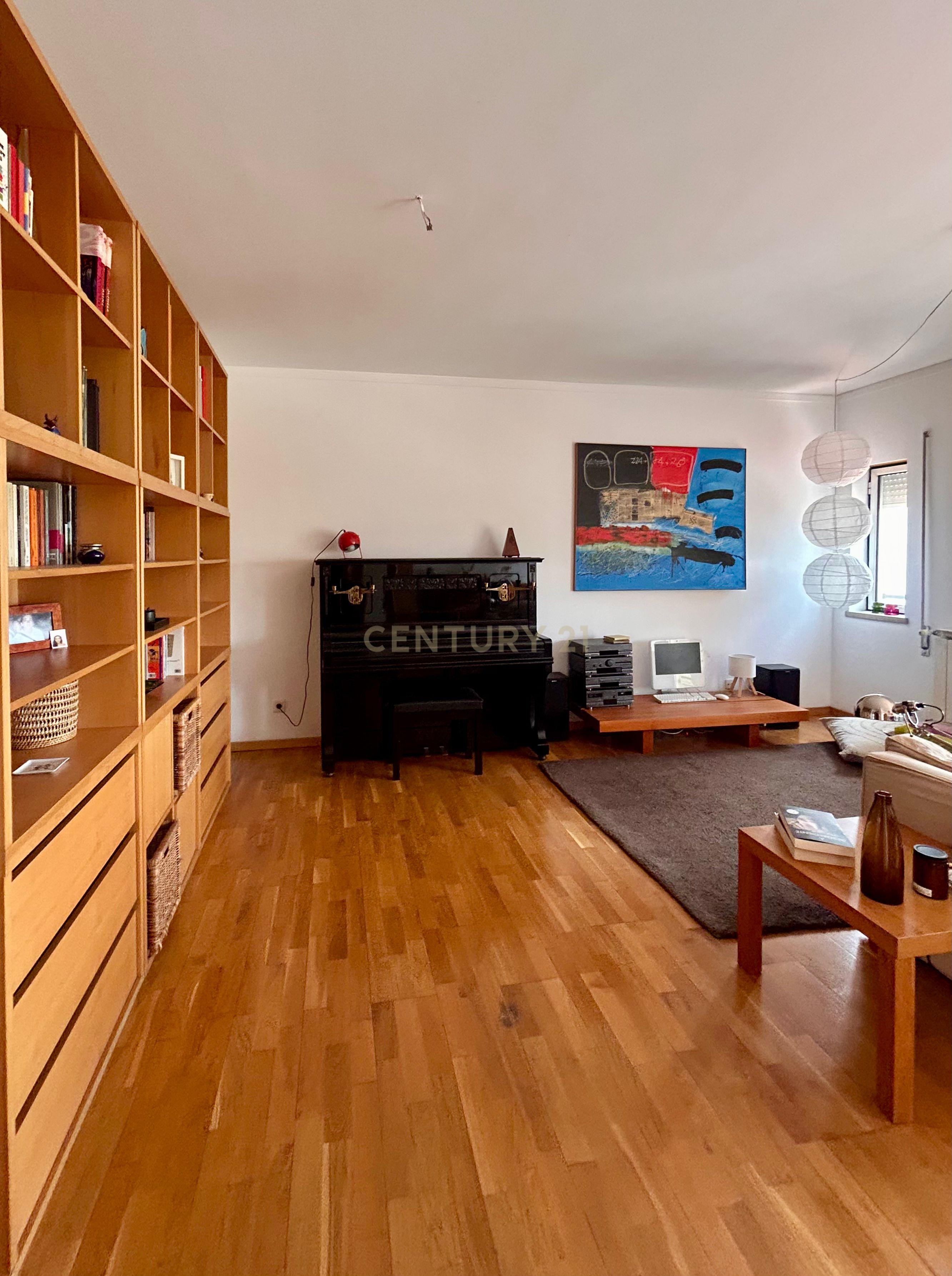 Apartment in Lisboa, Campo Grande - View 4