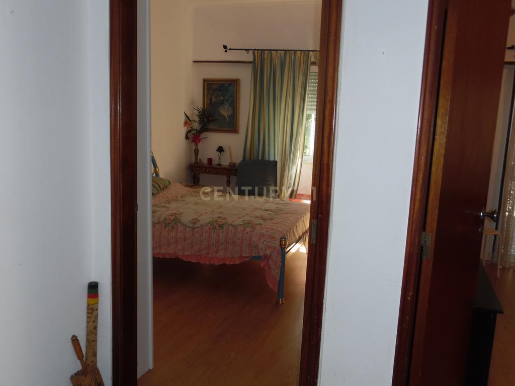 Apartamento T1 em Águas Livres, Amadora - Oportunidade Única - Image 17