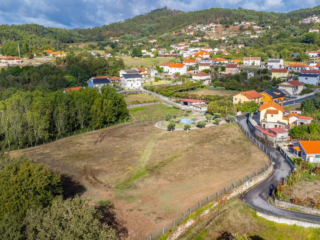 Terreno para Moradia Térrea em Travassos, Póvoa de Lanhoso - Image 2