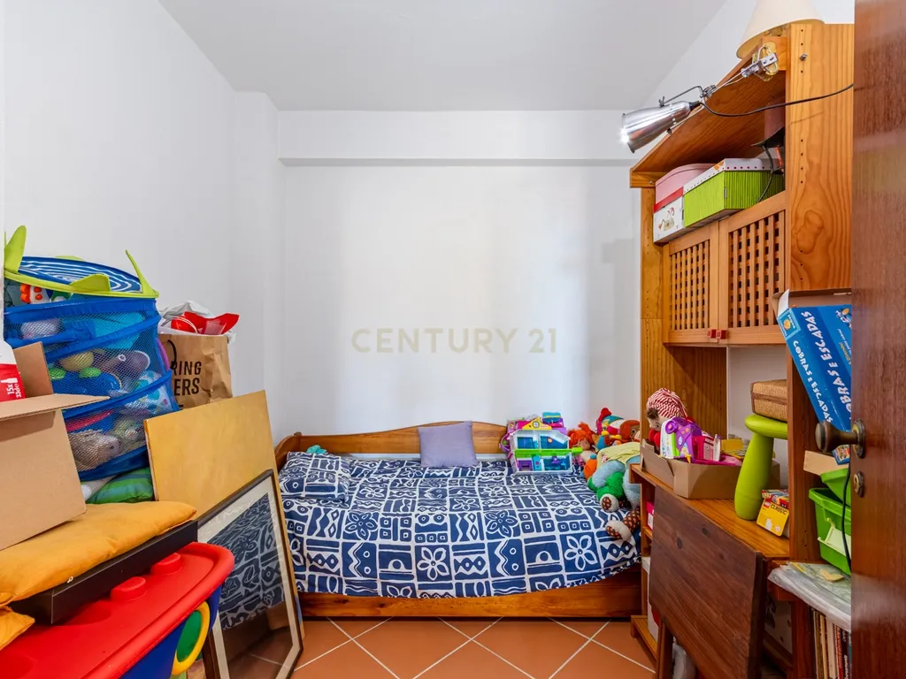 Apartamento T2+1 perto da praia - Image 5