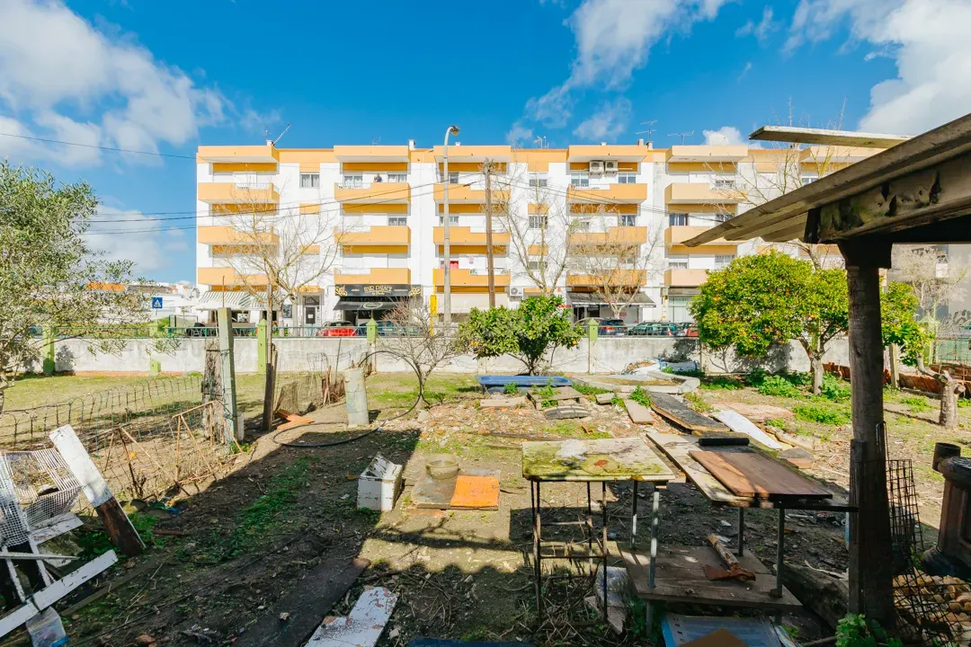 Montijo/Excelente Lote de Terreno com 1056m2 e Moradias para Remodelacao. - Image 21