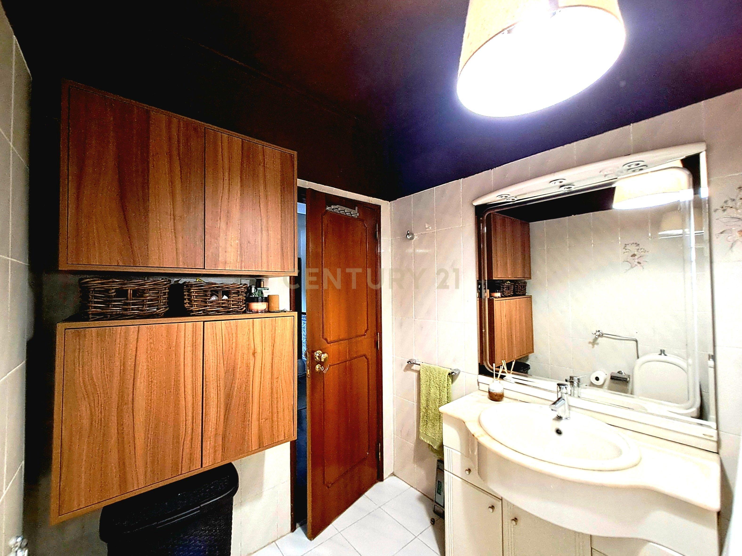 Apartamento T3+1 "duplex" em Pinheiro de Loures - Image 13