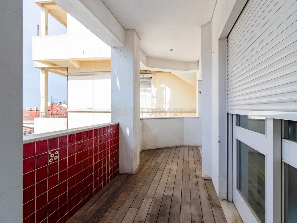 Apartamento T3 na Rua Doutor António José de Almeida 28, Coimbra, Portugal - Image 23