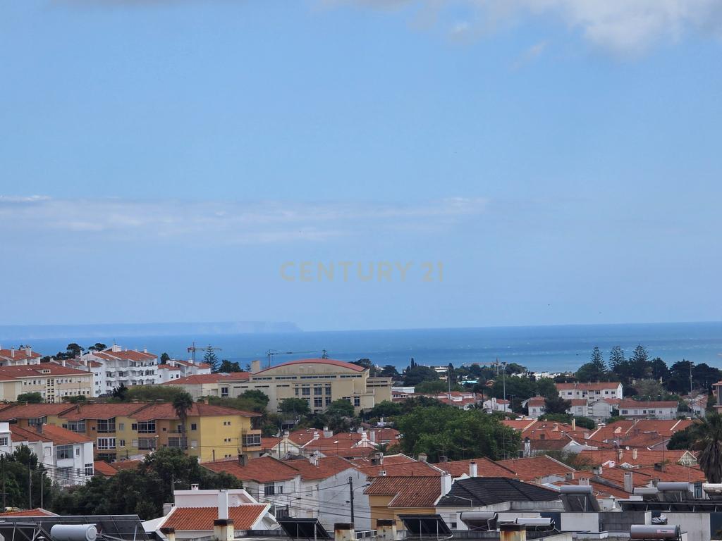Terreno para Venda nos Jardins da Parede com Vista Mar - Image 6