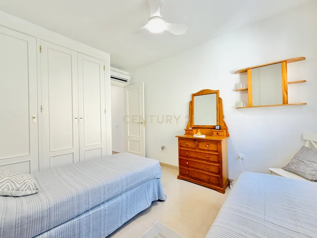 2 quartos | 2 casas de banho | Terraço com vistas para o mar, o golfe e os pores do sol - Image 36
