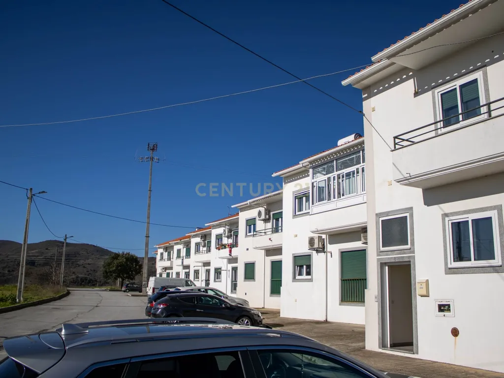 Moradia T5 Vila Nova Foz Côa - Image 2