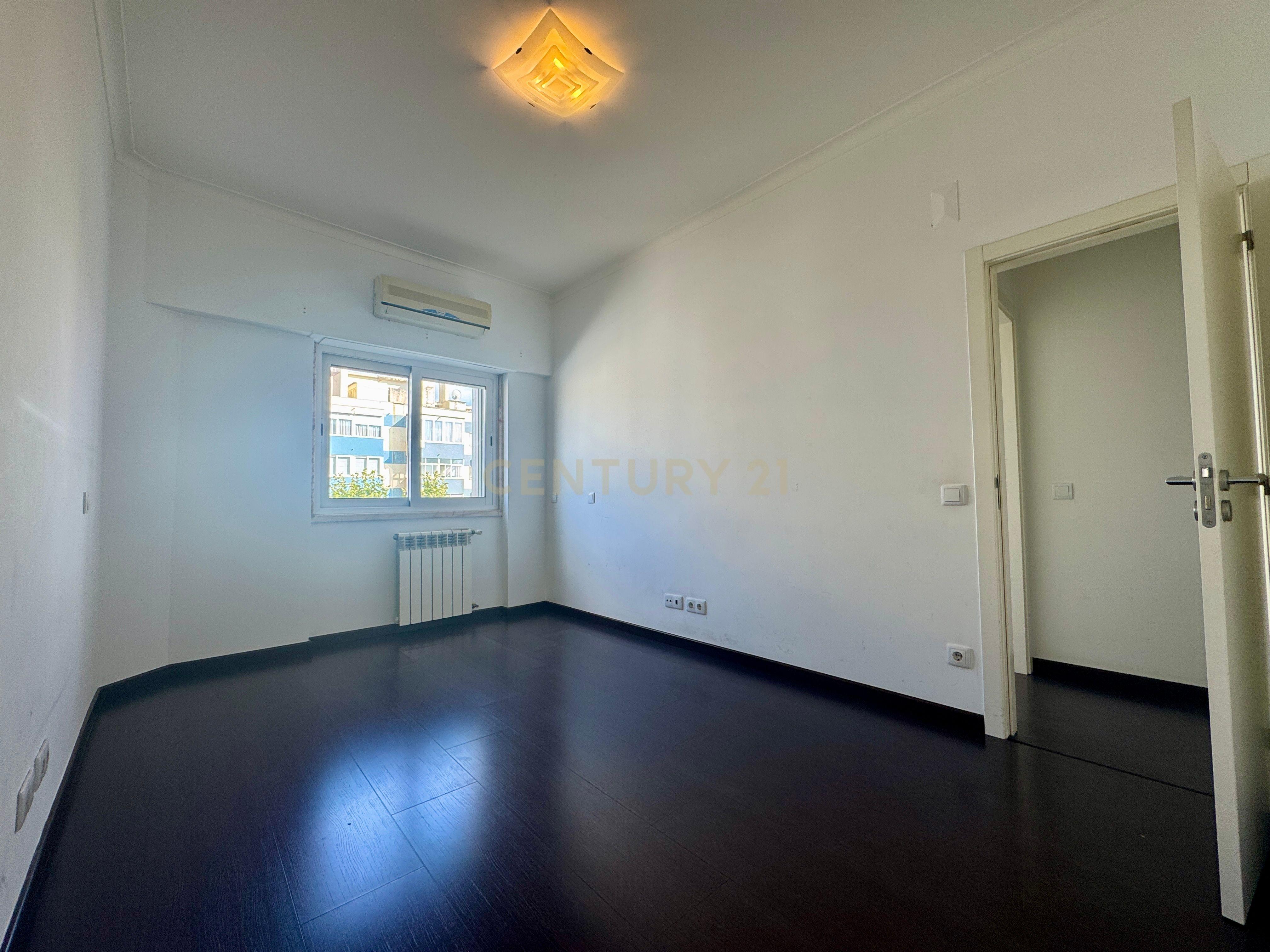 Fotografia 9 de Apartamento Renovado T2 em Santa Clara, Lisboa