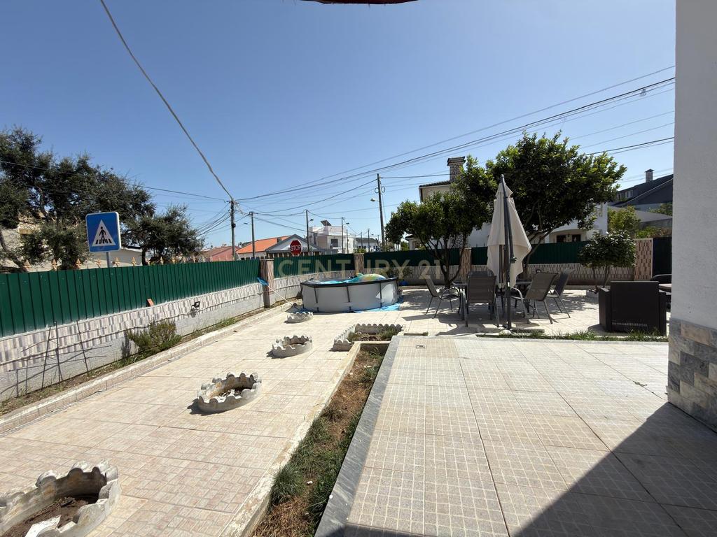 Moradia de Gaveto T3 no Centro da Charneca da Caparica - Image 32