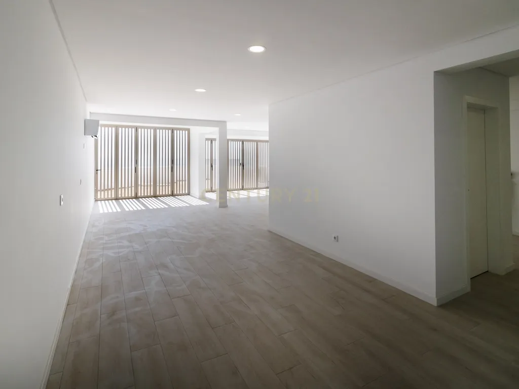 Condomínio Villas d’Ouro – Exclusividade e Conforto no Coração de Sesimbra - Image 59