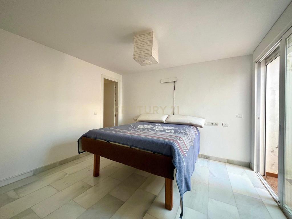 Casa con vistas al mar en primera línea – Urbanización Bahía de Estepona - Image 25