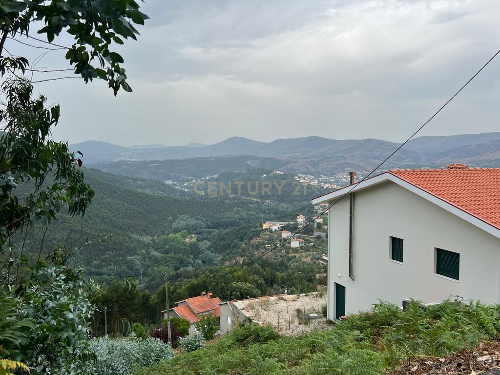 Terreno para Construção com Projeto Turístico e Vista Rio Douro – Castelo de Paiva - Image 3