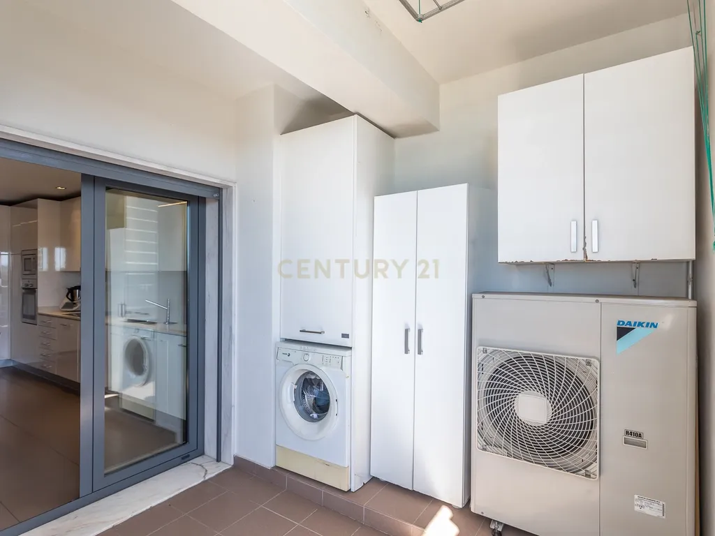 DUPLEX T4 +1 | TERRAÇOS D’AMORA - SEIXAL - Image 14